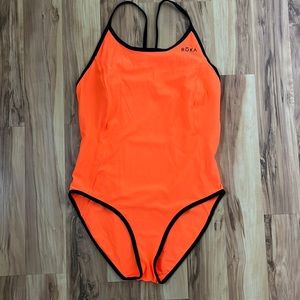 ROKA suit never worn